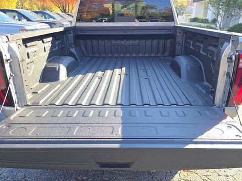 New 2026 GMC Sierra 2500 SLT w/ SLT Premium Package image 8