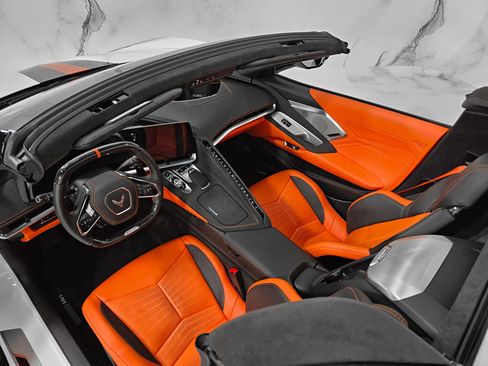 Used 2025 Chevrolet Corvette E-Ray AWD/4WD image 18