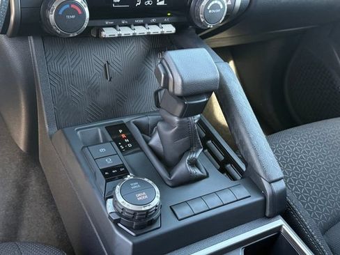 Used 2026 Toyota 4Runner SR5 AWD/4WD image 22