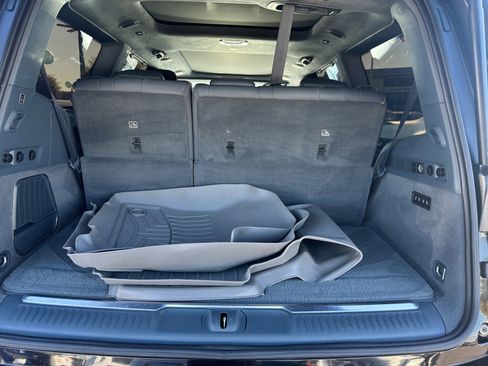 Used 2023 Jeep Grand Wagoneer Series III image 34