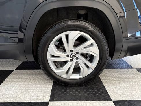 Used 2021 Volkswagen Atlas SE w/ Panoramic Sunroof Package image 11