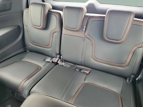 New 2026 Nissan Armada SL image 11