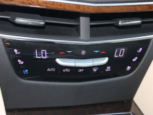 Used 2018 Cadillac CT6 Platinum image 18