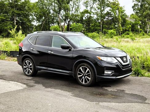 Used 2019 Nissan Rogue SL w/ Premium Package FWD image 1