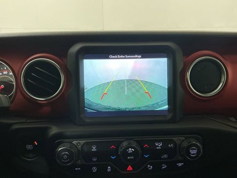 Used 2018 Jeep Wrangler Unlimited Rubicon image 12