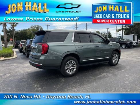 Used 2023 GMC Yukon SLT w/ SLT Premium Package AWD/4WD image 12