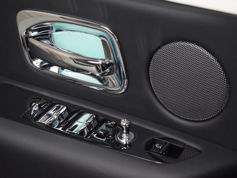 New 2026 Rolls-Royce Cullinan image 40