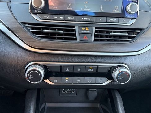 Used 2024 Nissan Altima 2.5 SV image 21