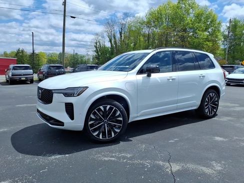New 2026 Volvo XC90 T8 Ultra w/ Protection Package Premier AWD/4WD image 2