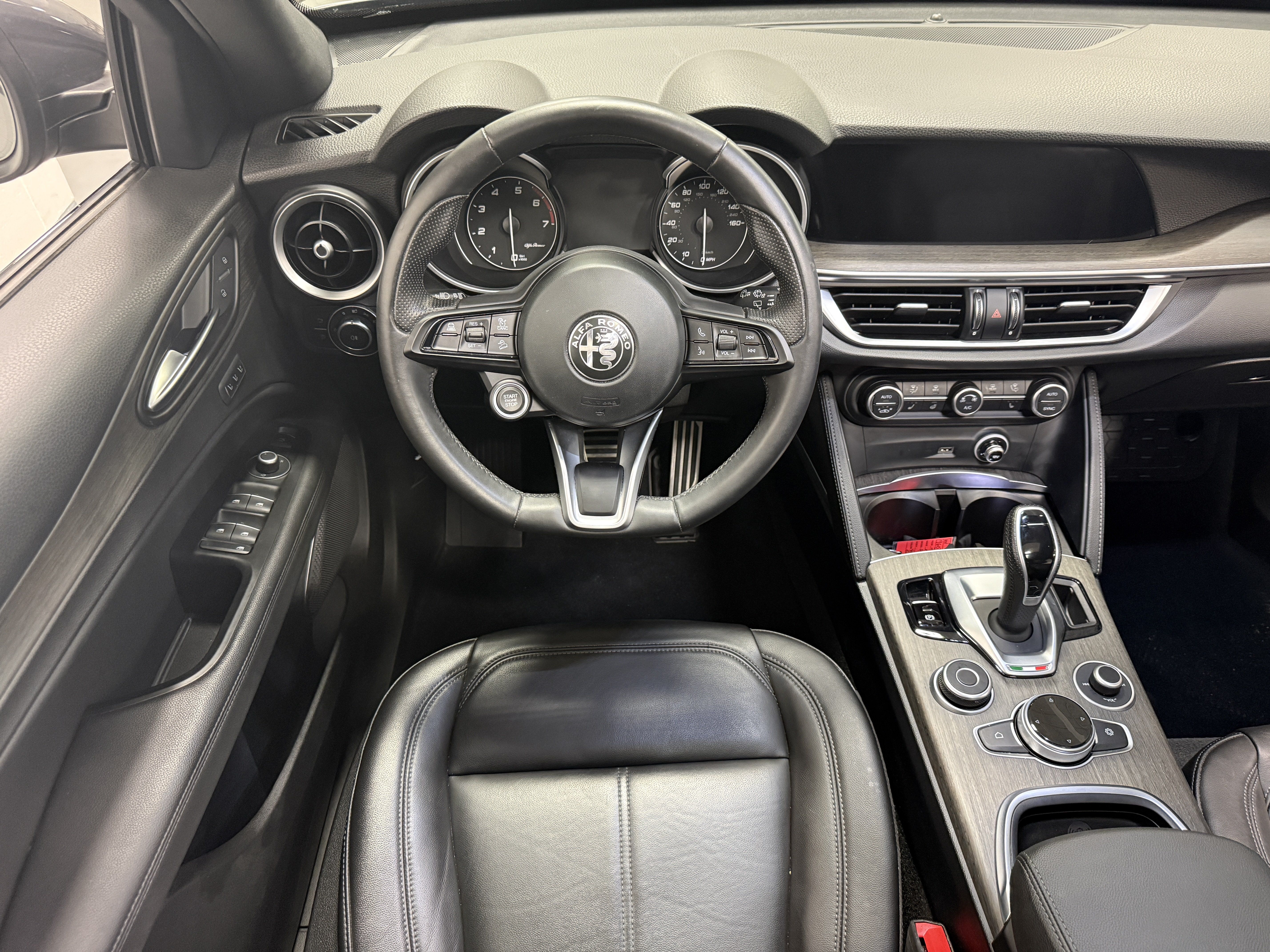 Certified 2023 Alfa Romeo Stelvio Ti AWD/4WD image 17
