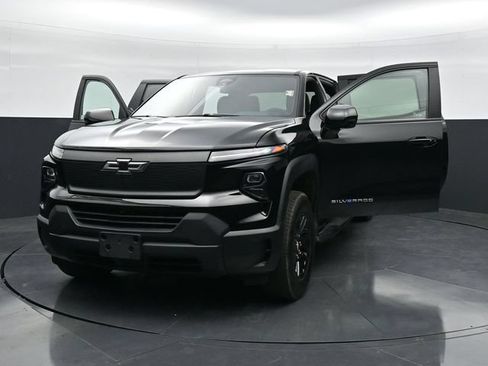 Used 2024 Chevrolet Silverado EV W/T AWD/4WD image 40