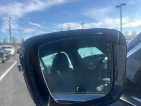 Used 2021 BMW 330i xDrive Sedan w/ Convenience Package image 10