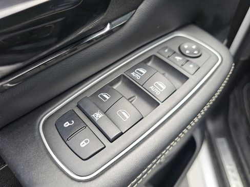 Used 2022 RAM 1500 Limited w/ Body-Colour Bumper Group AWD/4WD image 31