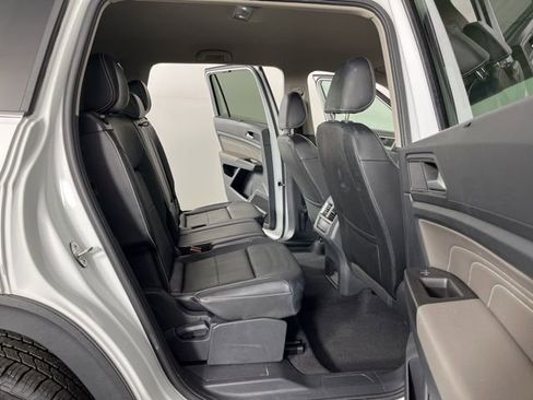 Used 2023 Volkswagen Atlas SE image 49