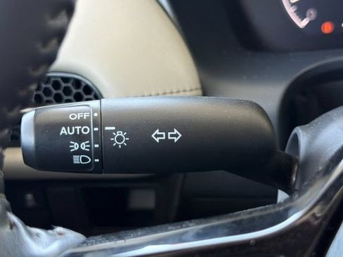 Certified 2024 Honda HR-V EX-L image 33