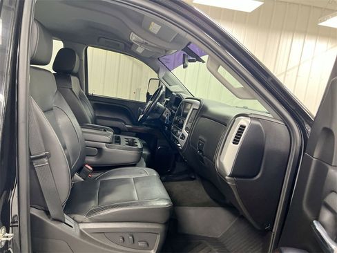 Used 2017 GMC Sierra 3500 SLT image 28