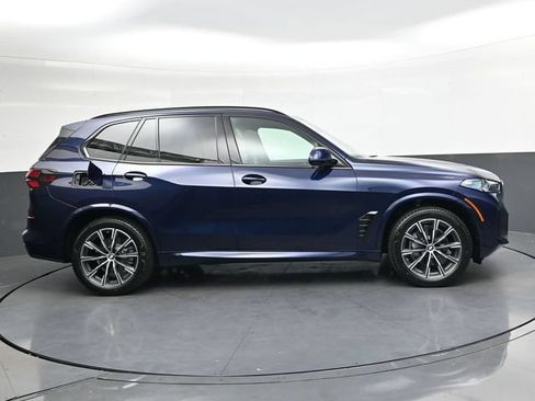 Used 2026 BMW X5 xDrive40i w/ M Sport Package AWD/4WD image 3