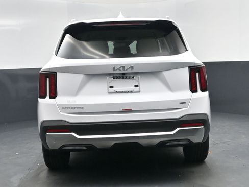 New 2026 Kia Sorento S image 13