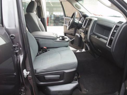 Used 2017 RAM 1500 Express AWD/4WD image 6
