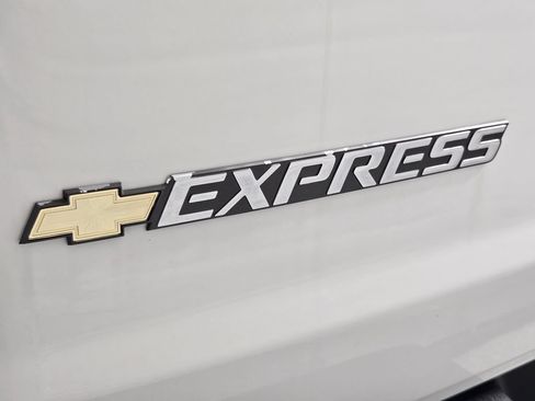 New 2026 Chevrolet Express 2500 w/ Communications Package RWD image 13
