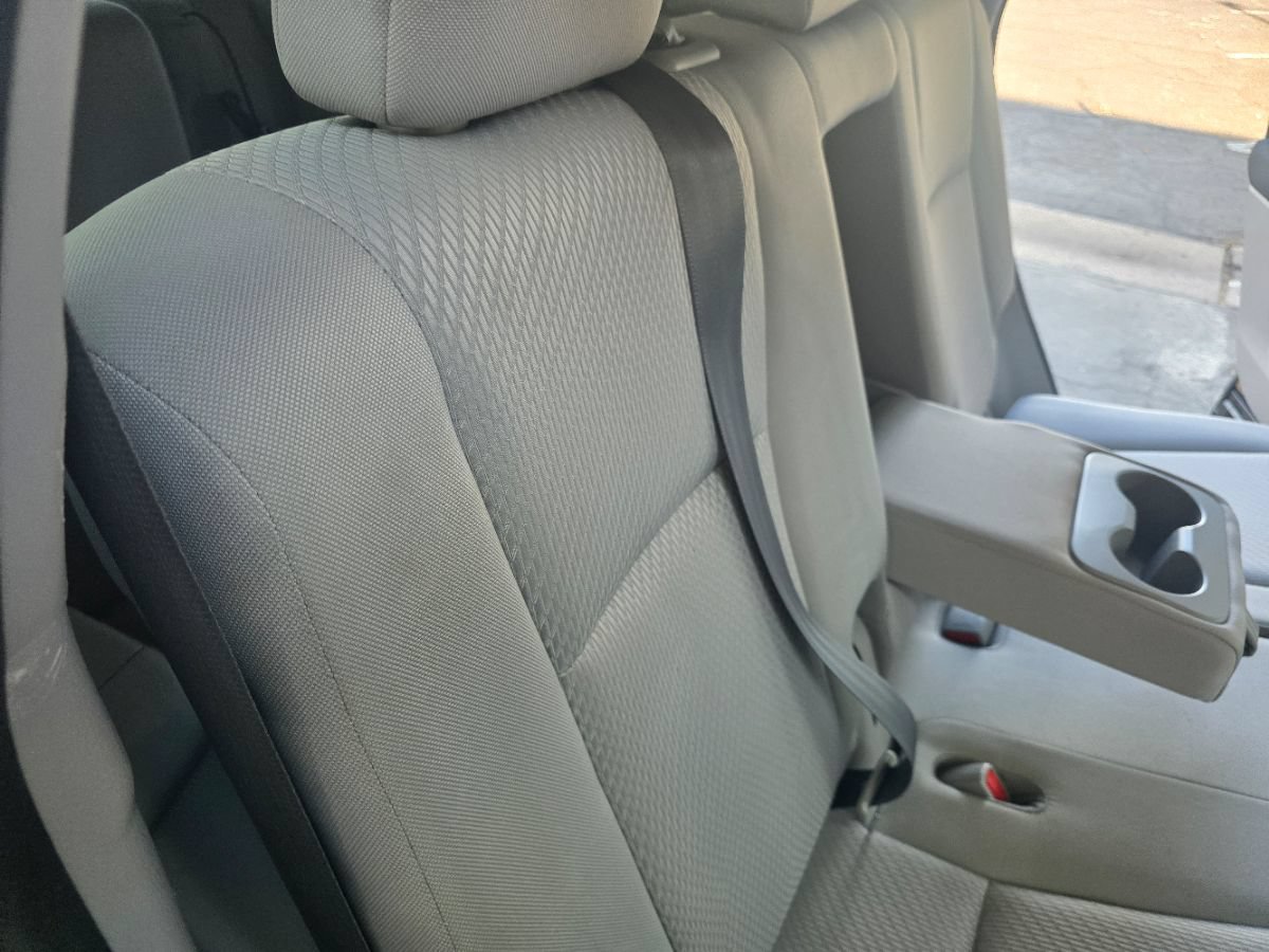 Used 2016 Toyota Highlander LE FWD image 30