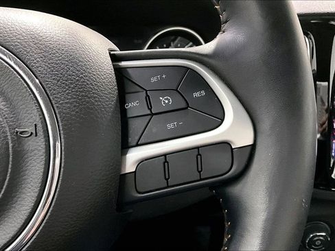 Used 2020 Jeep Compass Limited image 12