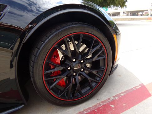 Used 2019 Chevrolet Corvette Z06 RWD image 28
