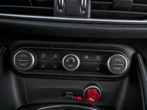 Used 2020 Alfa Romeo Stelvio Quadrifoglio image 58