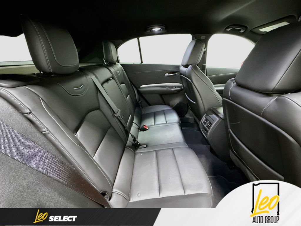 Used 2021 Cadillac XT4 Premium Luxury AWD/4WD image 28