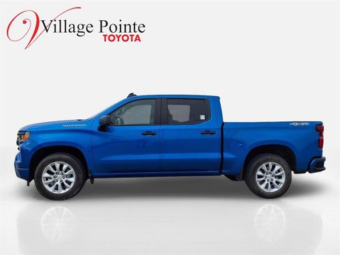 Used 2024 Chevrolet Silverado 1500 Custom image 2