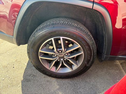 Used 2021 Jeep Grand Cherokee Limited w/ Premium Lighting Group image 5