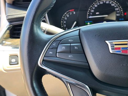 Used 2019 Cadillac XT5 FWD image 27