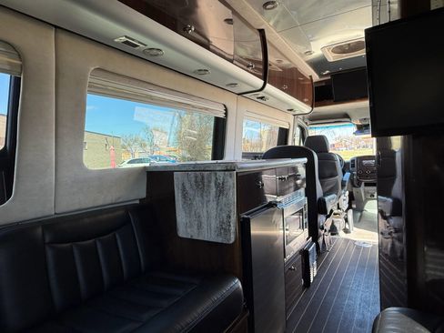 Used 2015 Mercedes-Benz Sprinter 3500 image 27