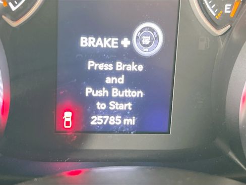 Used 2022 Jeep Gladiator Sport image 12