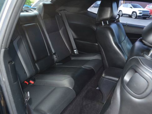 Used 2016 Dodge Challenger SXT Plus RWD image 10