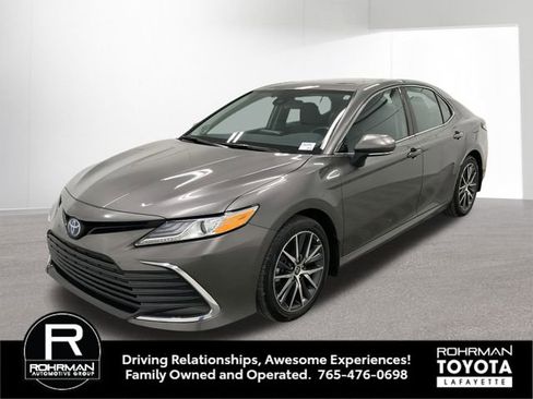 Used 2024 Toyota Camry XLE w/ Navigation Package image 1