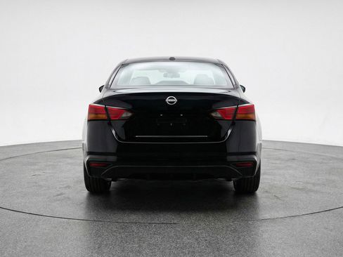 Used 2025 Nissan Altima 2.5 SV image 7