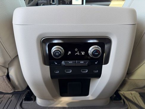 Used 2023 GMC Yukon XL Denali w/ Denali Reserve Package image 27