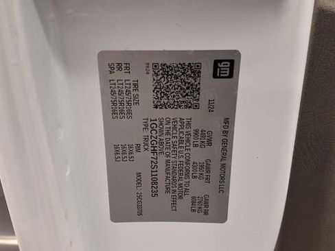 Used 2025 Chevrolet Express 3500 Work Van w/ Driver Convenience Package image 32