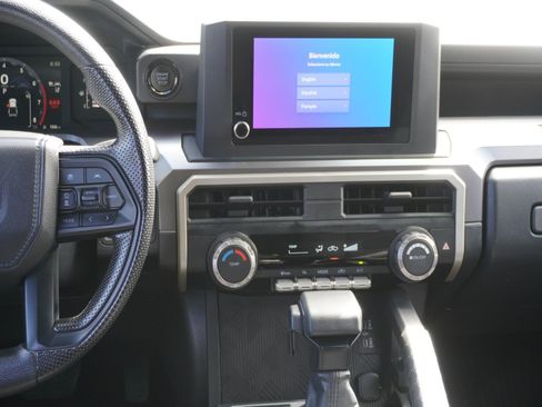 Used 2025 Toyota Tacoma SR5 AWD/4WD image 16