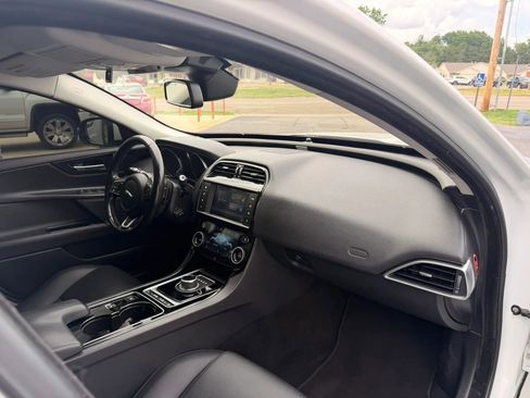 Used 2017 Jaguar XE RWD image 30