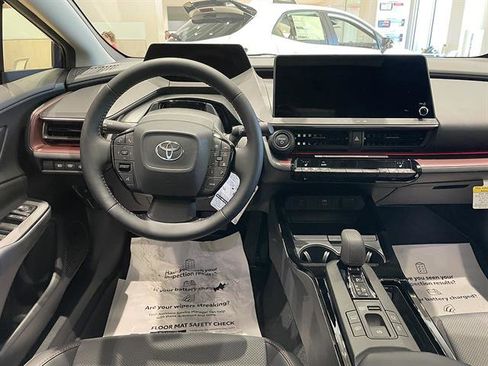 New 2026 Toyota Prius Plug-In Hybrid FWD image 13