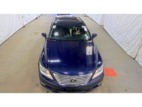 Used 2012 Lexus LS 460 AWD w/ Comfort Pkg image 2