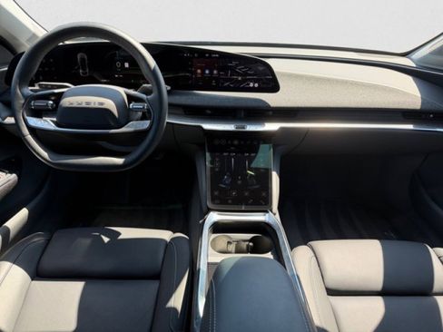 Used 2025 Lucid Air Grand Touring AWD/4WD image 12
