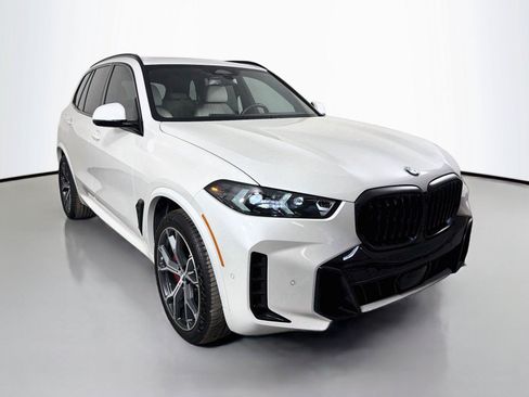 Used 2026 BMW X5 xDrive40i w/ M Sport Package AWD/4WD image 3