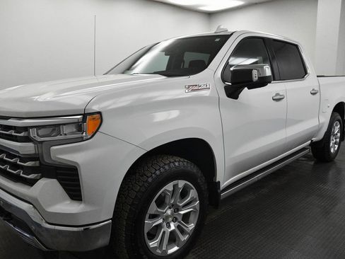 Used 2023 Chevrolet Silverado 1500 LTZ AWD/4WD image 3