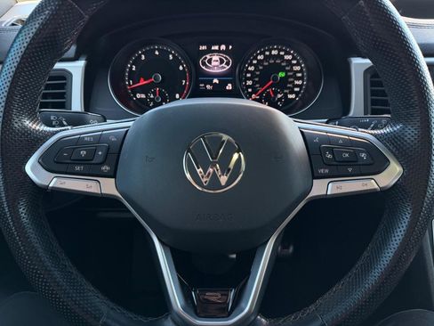 Used 2020 Volkswagen Atlas Cross Sport SE w/ Panoramic Sunroof Package image 11