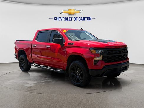 Used 2024 Chevrolet Silverado 1500 Custom Trail Boss w/ Turbomax Blackout Package AWD/4WD image 3