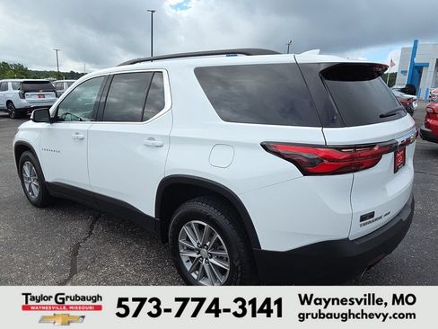 Used 2023 Chevrolet Traverse LT AWD/4WD image 6