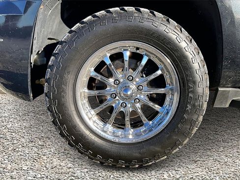 Used 2012 Chevrolet Suburban LS w/ Convenience Package 1 image 8